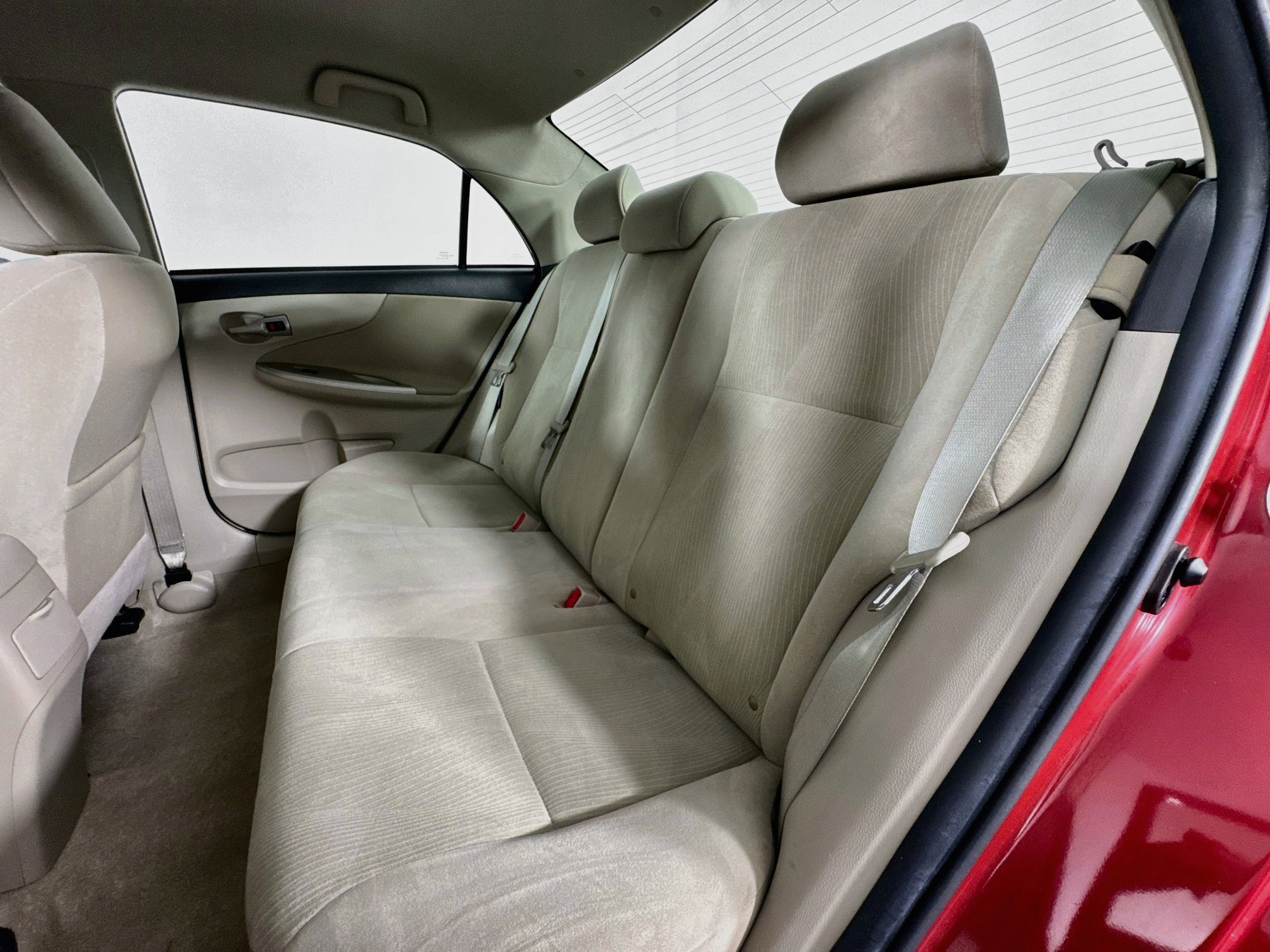 Used 2012 Toyota Corolla LE FWD image 21