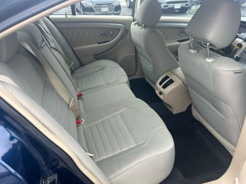 Used 2016 Ford Taurus SE image 21