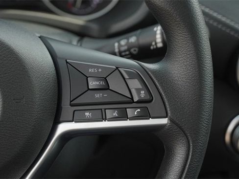 Used 2025 Nissan Sentra SV image 26