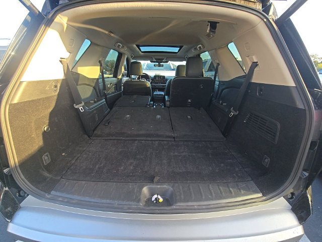 Certified 2025 Nissan Pathfinder SL w/ SL Premium Package AWD/4WD image 2