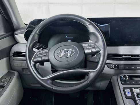 Used 2025 Hyundai Palisade SEL FWD image 18