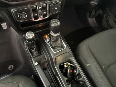 Used 2021 Jeep Wrangler Unlimited Sport image 20