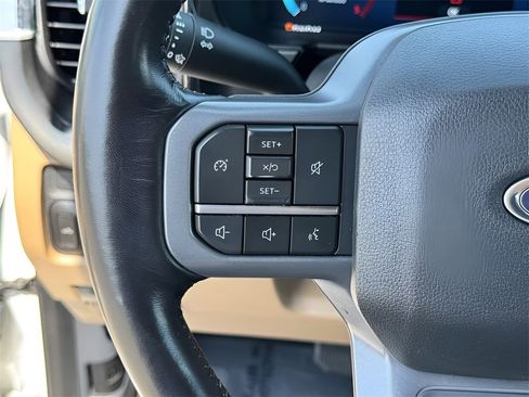 Used 2023 Ford F250 Lariat w/ Chrome Package image 17