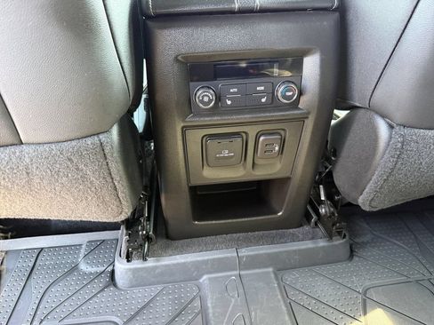 Used 2023 Chevrolet Traverse Premier w/ LPO, Floor Liner Package AWD/4WD image 16