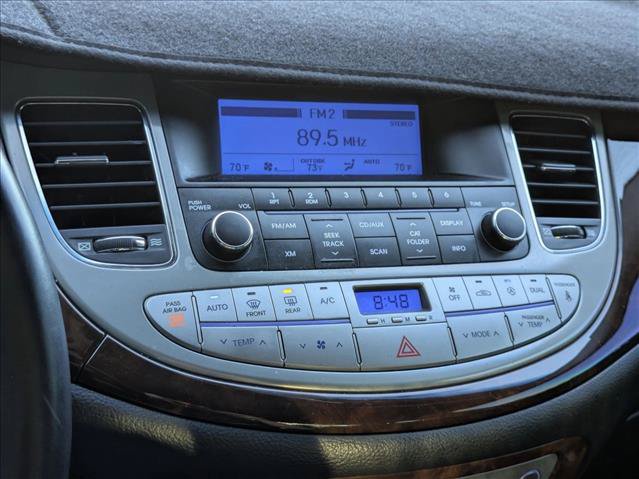 Used 2011 Hyundai Genesis 3.8 RWD image 10