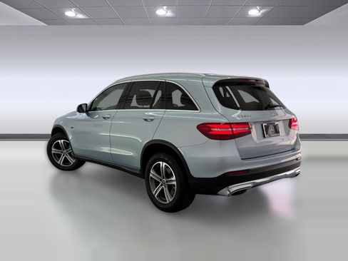 Used 2018 Mercedes-Benz GLC 350e 4MATIC image 3