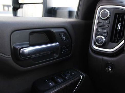 Used 2023 GMC Sierra 2500 Denali w/ Technology Package AWD/4WD image 15