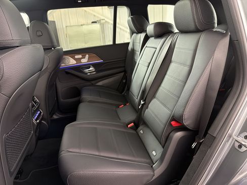 New 2026 Mercedes-Benz GLS 580 4MATIC image 15