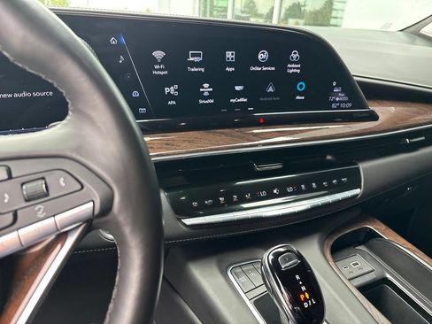 Used 2022 Cadillac Escalade Sport Platinum w/ LPO, ONYX Package AWD/4WD image 9
