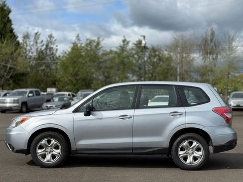 Used 2014 Subaru Forester 2.5i image 2