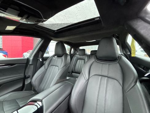 Used 2022 Maserati Quattroporte Modena RWD image 26