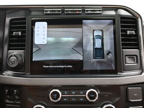 Used 2024 Ford F350 Platinum w/ FX4 Off-Road Package image 32