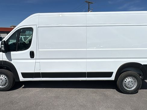 New 2026 RAM ProMaster 2500 w/ Convenience Group image 8