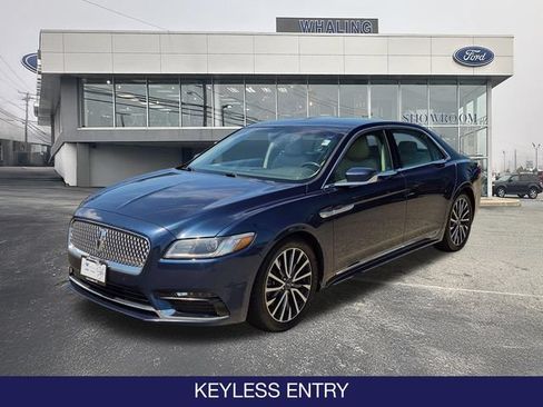 Used 2017 Lincoln Continental Select AWD/4WD image 3