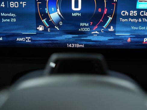 Used 2026 Chevrolet Traverse High Country w/ LPO, Floor Liner Package AWD/4WD image 38