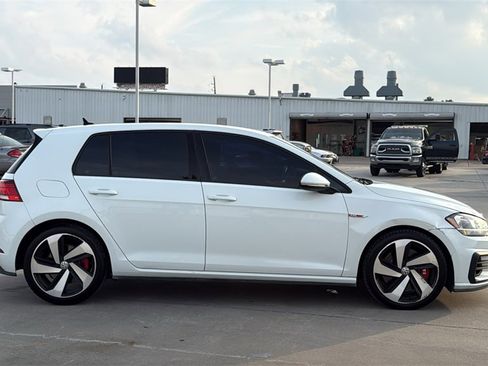 Used 2020 Volkswagen GTI S image 4