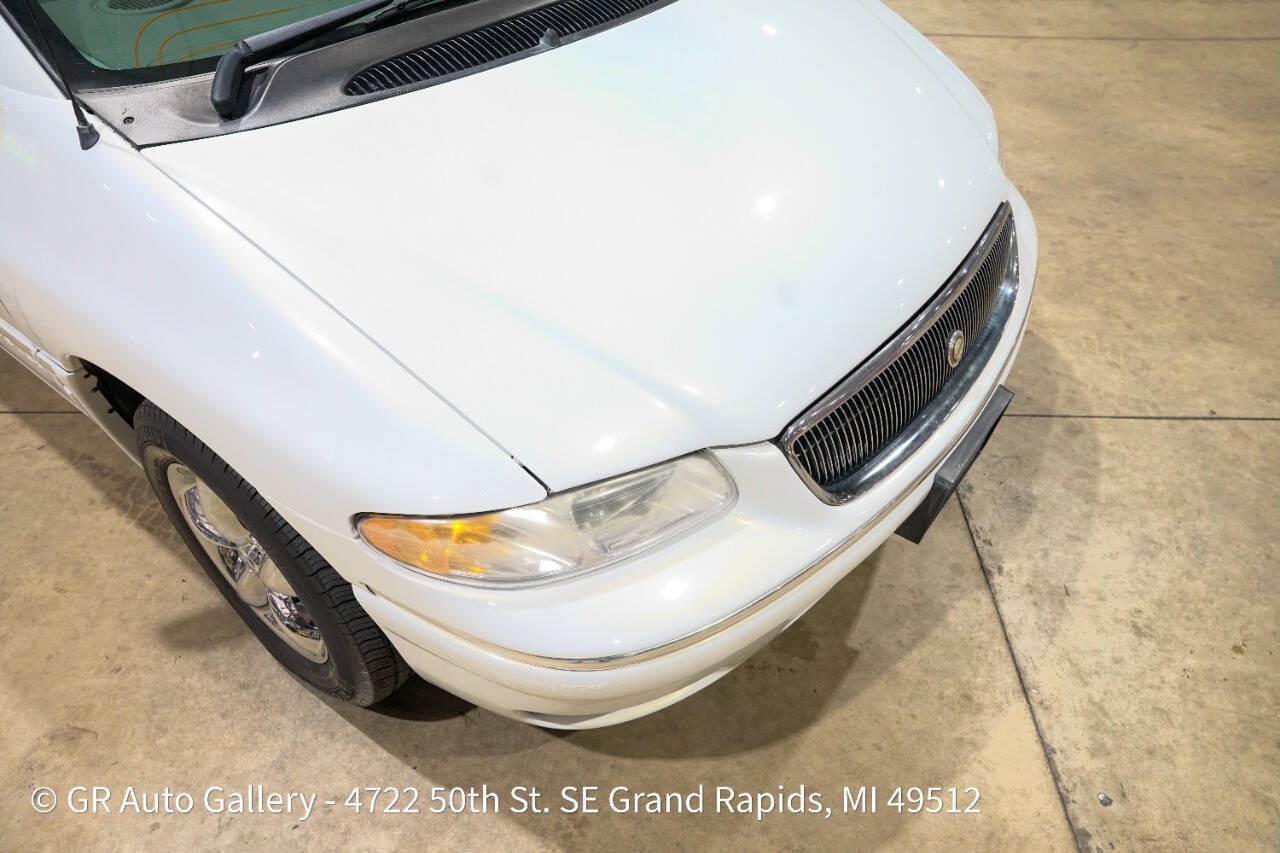 Used 1997 Chrysler Town & Country LXi FWD image 17