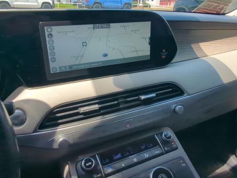 Used 2021 Hyundai Palisade SEL w/ Premium Package FWD image 18