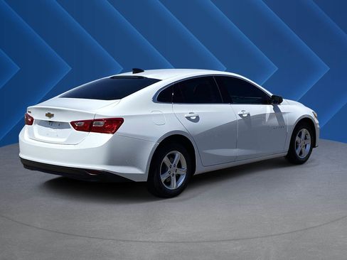 Used 2023 Chevrolet Malibu LS FWD image 3