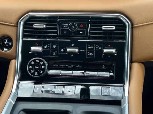 New 2026 Nissan Armada SL w/ Captain's Chari Seat Package AWD/4WD image 5