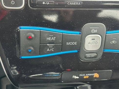 Used 2013 Nissan Leaf SV w/ LED & Quick Charge Pkg image 28