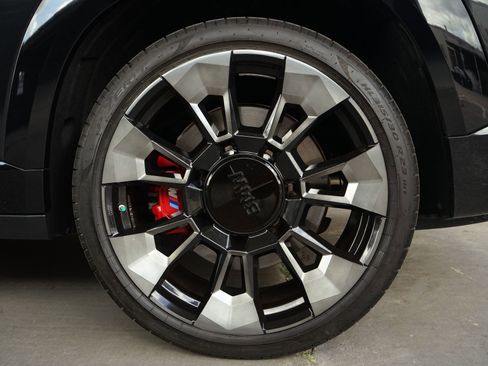 Used 2023 BMW XM AWD/4WD image 28