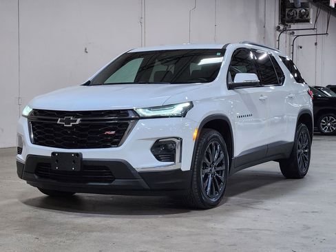 Used 2023 Chevrolet Traverse RS image 4