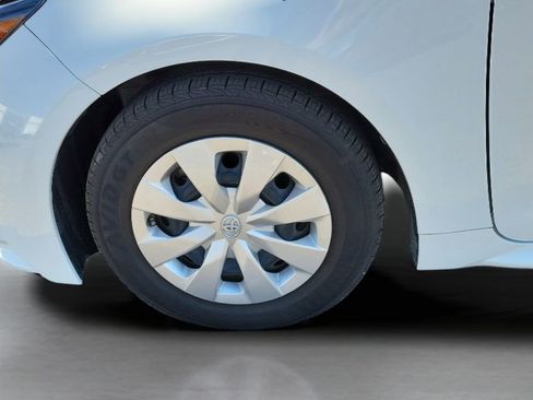 Used 2022 Toyota Corolla L image 10