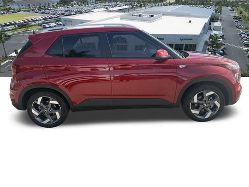 Used 2023 Hyundai Venue SEL w/ Cargo Package image 3