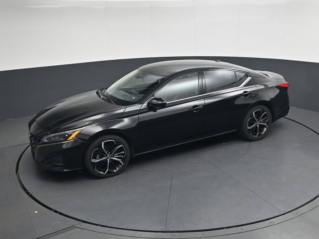 Certified 2025 Nissan Altima 2.5 SR FWD image 29
