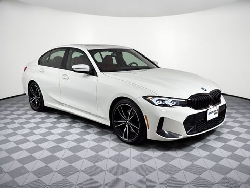 Certified 2023 BMW 330i Sedan w/ M Sport Package RWD image 7