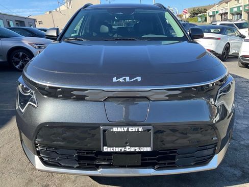 Used 2024 Kia Niro Wind FWD image 2