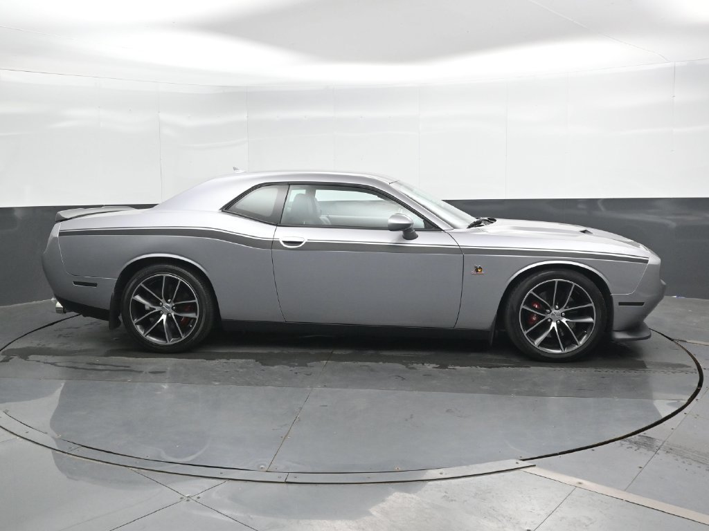 Used 2016 Dodge Challenger R/T Scat Pack RWD image 3