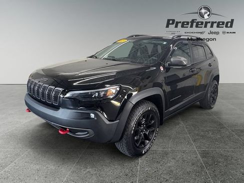 Used 2019 Jeep Cherokee Trailhawk AWD/4WD image 10