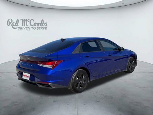 Certified 2022 Hyundai Elantra SEL image 5