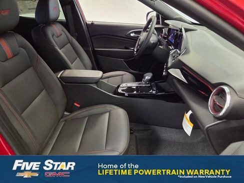 New 2026 Chevrolet Trax RS w/ Sunroof Package FWD image 18