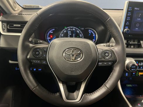 Used 2022 Toyota RAV4 Limited AWD/4WD image 17