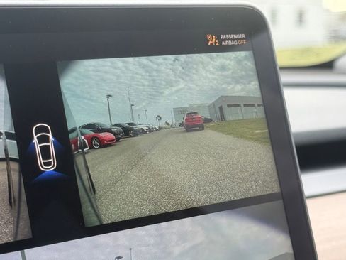 Used 2023 Tesla Model Y Performance image 34