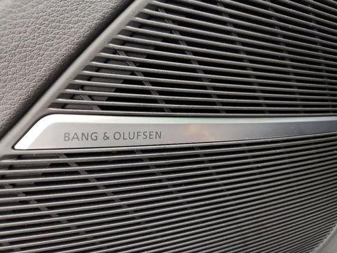 Used 2025 Audi RS Q8 performance image 13