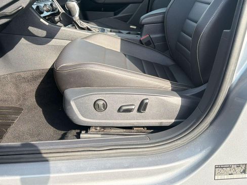 Certified 2024 Volkswagen Jetta SE FWD image 13