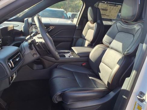 New 2025 Lincoln Aviator Black Label image 14