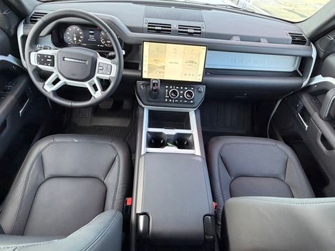 New 2026 Land Rover Defender 110 X-Dynamic SE image 23
