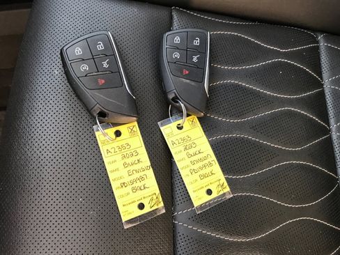 Certified 2023 Buick Envision Avenir image 28