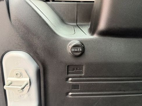 Used 2024 Jeep Wrangler Unlimited Sahara AWD/4WD image 28