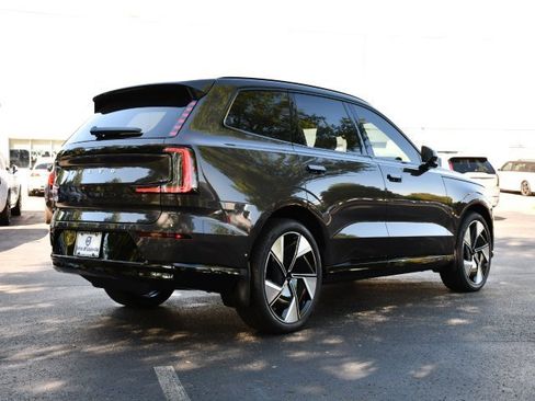 New 2025 Volvo EX90 Ultra image 7