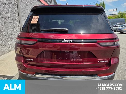 Used 2025 Jeep Grand Cherokee Laredo w/ Luxury Tech Group I AWD/4WD image 26