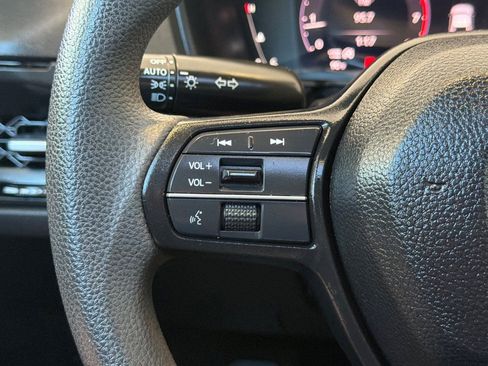 Used 2023 Honda Accord EX image 36