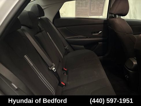 Used 2025 Hyundai Elantra SEL FWD image 22