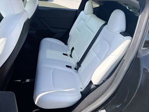Used 2024 Tesla Model Y Long Range RWD image 25
