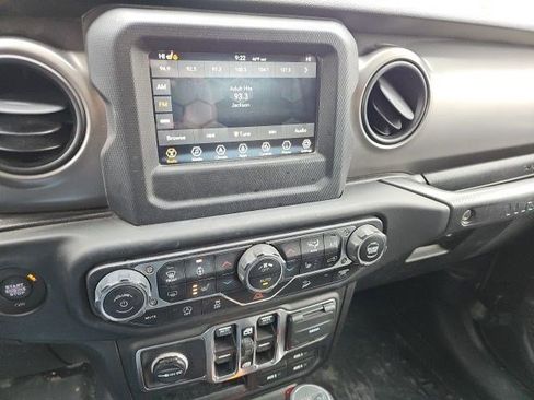 Used 2019 Jeep Wrangler Unlimited Sport S image 23